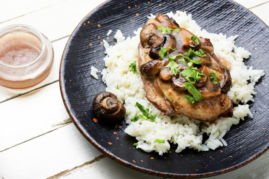 Chicken with mushroom sauce.