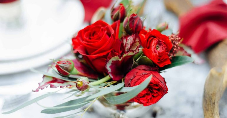 Winter Wedding decor with red roses